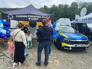 Lescy policjanci wzięli udział  w Dniach Otwartych Funduszy Europejskich, zorganizowanych na terenie Gminy Olszanica. Najmłodszym przypominaliśmy o zasadach bezpieczeństwa, wspólnie świętując 20-lecie wstąpienia Polski do Unii Europejskiej.