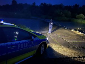 Policjanci monitorują sytuację hydrologiczną na terenie powiatu leskiego