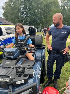 piknik profilaktyczny &quot;Kreci mnie bezpieczeństwo w lecie&quot; w Polańczyku, sobota 2 sierpnia 2025