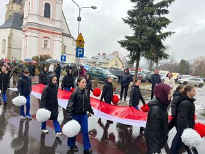 policjanci podczas obchodów Dnia Niepodległości