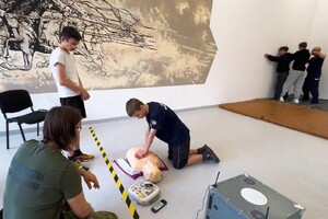 zajęcia z młodzieżą w klasie mundurowej w Lesku