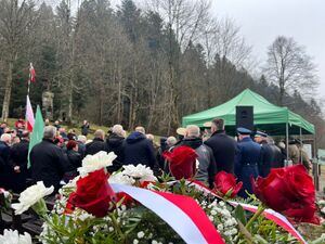 uroczystości 79.rocznicy mordu w Łubnem koło Baligrodu