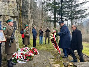 uroczystości 79.rocznicy mordu w Łubnem koło Baligrodu