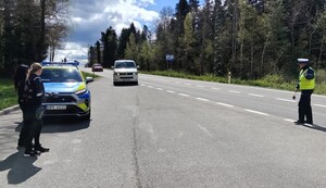 Policjanci wspólnie z motocyklistami promowali bezpieczną jazdę
Nazwa